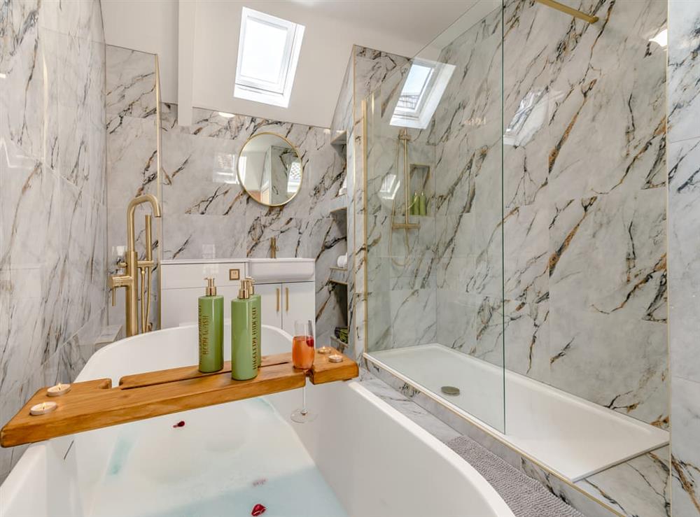 Bathroom at Higgledy Hideout in Thornton-le-Dale, near Pickering, North Yorkshire