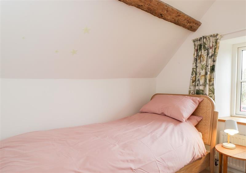 One of the 3 bedrooms (photo 2) at High Cogges Farm Holiday Cottages, Witney
