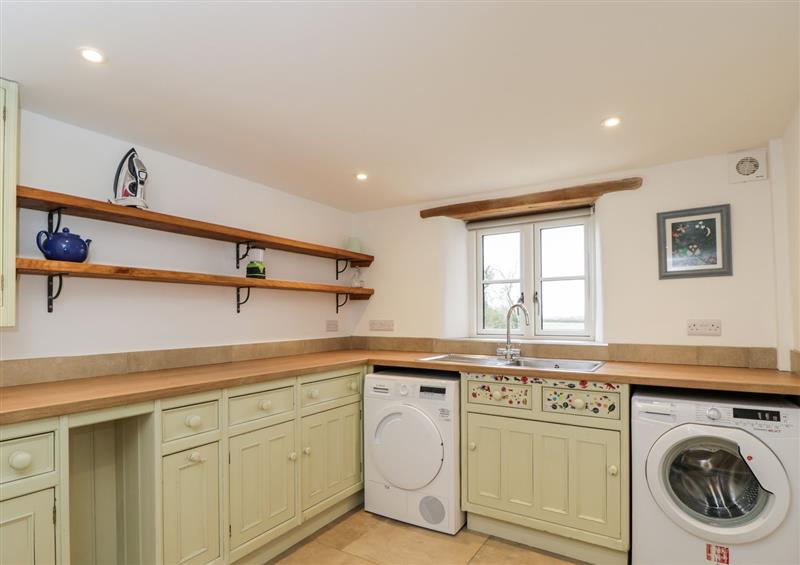 The kitchen at High Cogges Farm Holiday Cottages, Witney