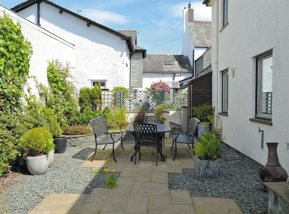 Sitting-out-area at High Hill Farm Cottage in Keswick, Cumbria