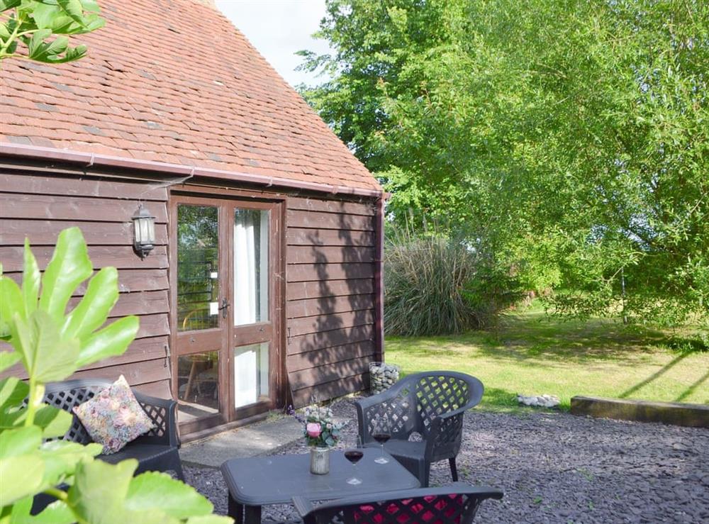 Lovely holiday cottage with private patio area