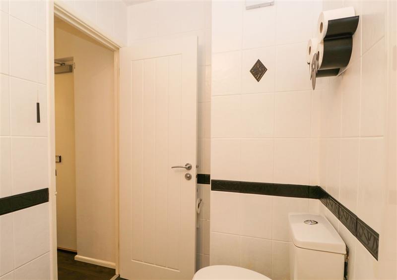 The bathroom (photo 2) at High Rigg Apartment, Bowness-On-Windermere