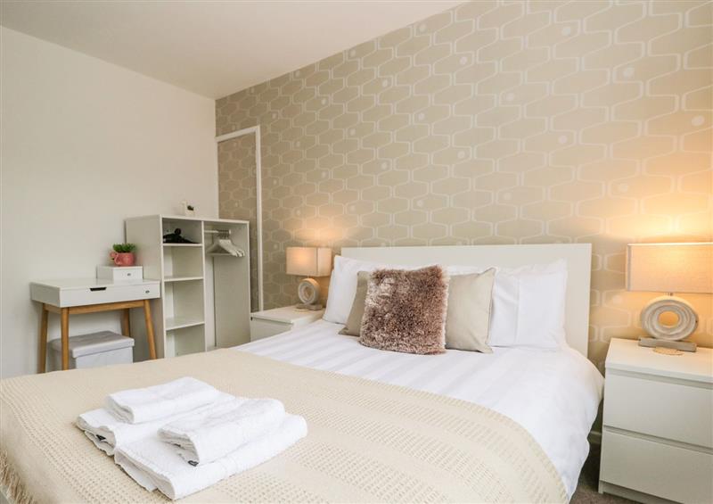 This is a bedroom (photo 2) at High Rigg Apartment, Bowness-On-Windermere