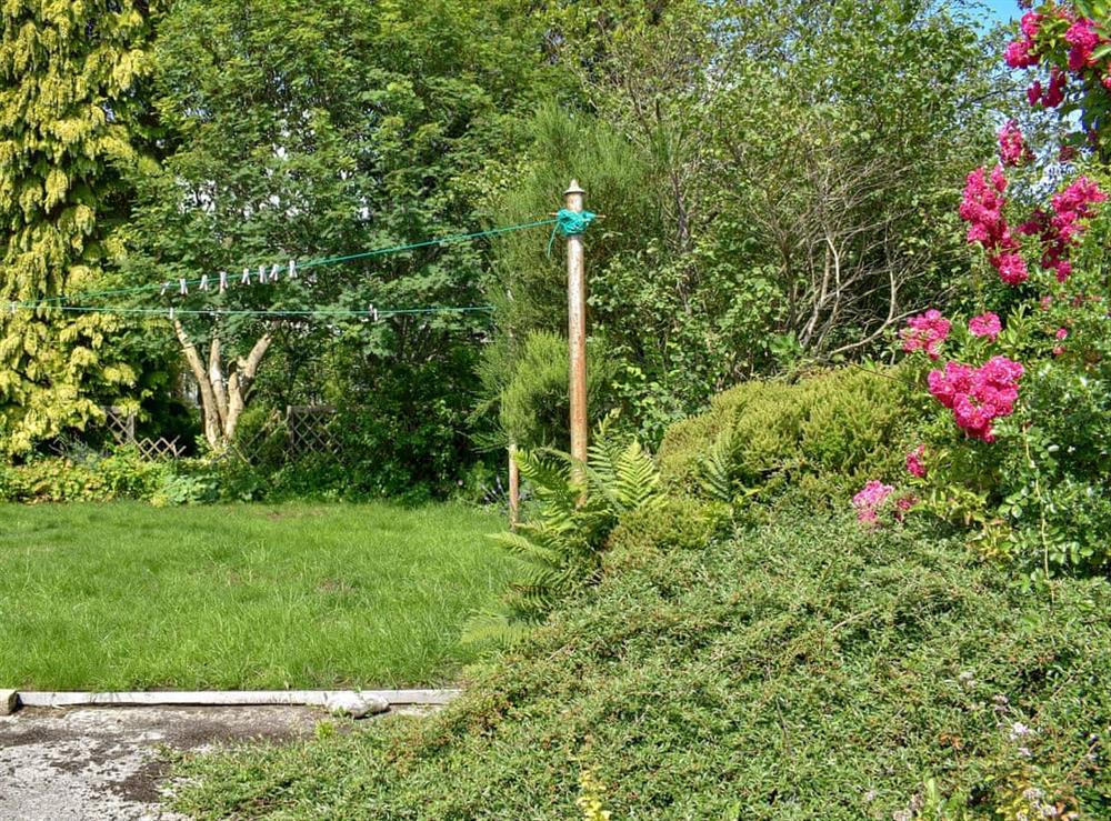 Shared garden at High Street Cottage in Aberlour, Highlands, Banffshire