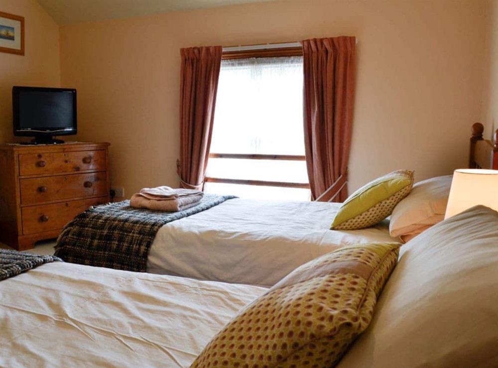 Twin bedroom at High Street in Tywyn, Gwynedd