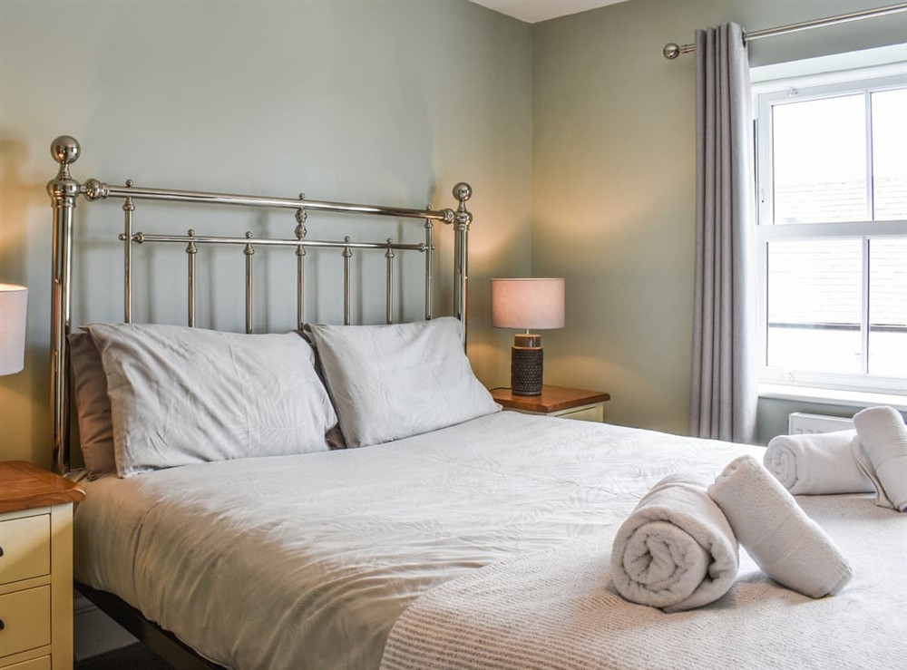 Double bedroom (photo 3) at High Tide in Filey, North Yorkshire