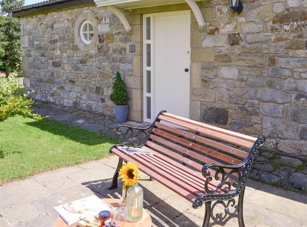 Charming stone-built holiday home at Lapwing Cottage, 