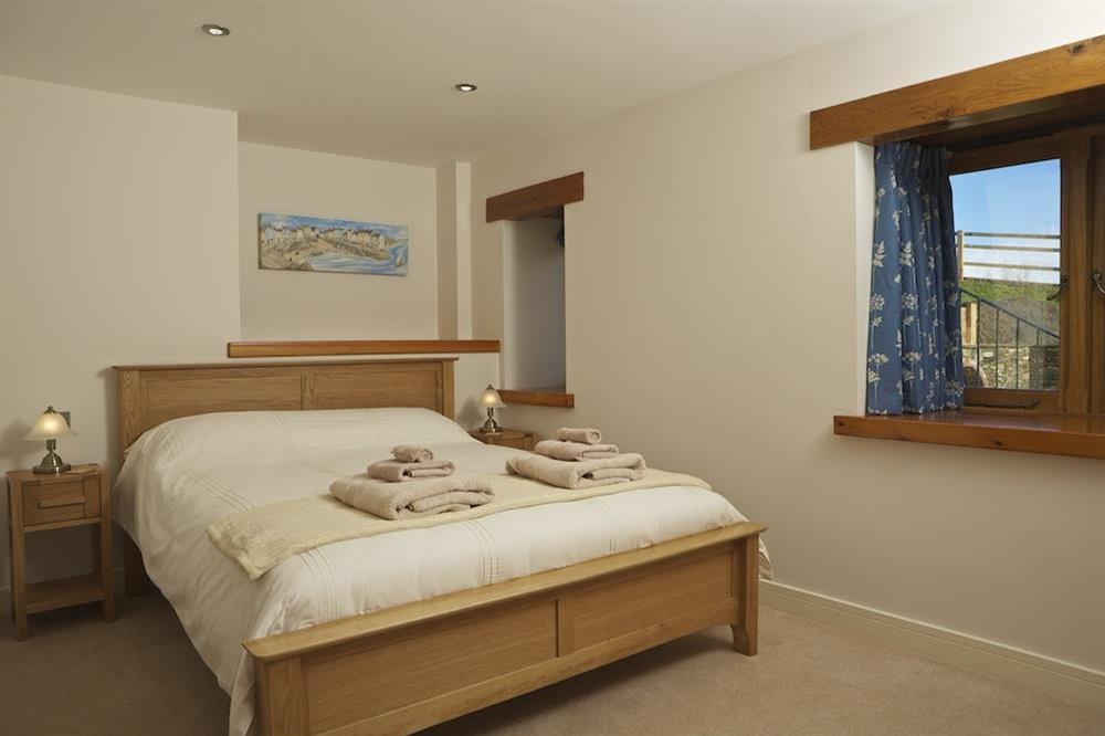 King size guest bedroom with en suite shower facilities at Higher Hill Barn in , Nr Kingsbridge