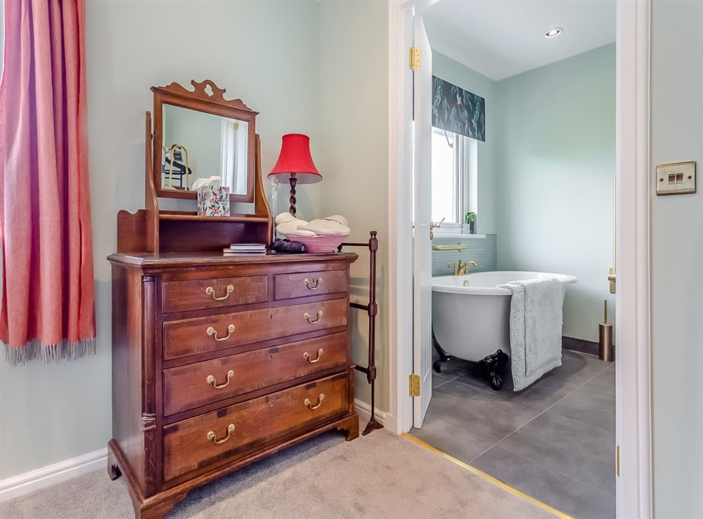 Double bedroom (photo 3) at Highland Sanctuary in Dornoch, Sutherland