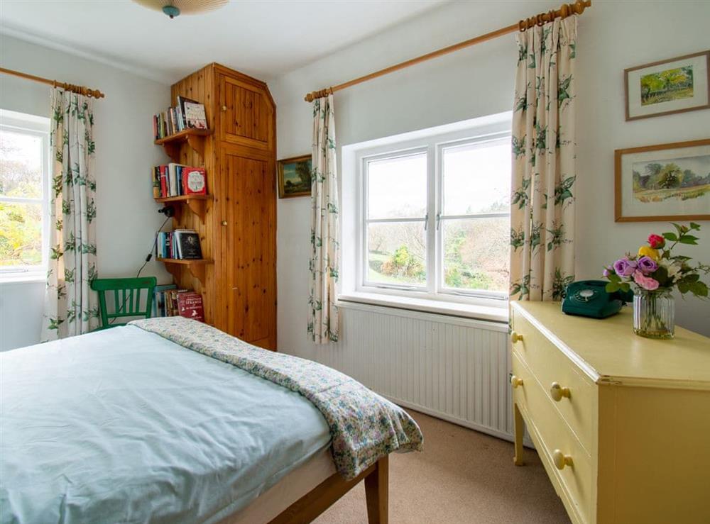 Double bedroom (photo 3) at Highlands Farmhouse in Dallington, near Heathfield, East Sussex