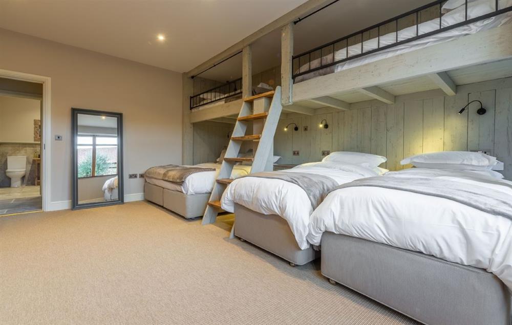 Bedroom dormitory with chalet-style, built-in bunk complex at Hill Farm Massingham, Little Massingham