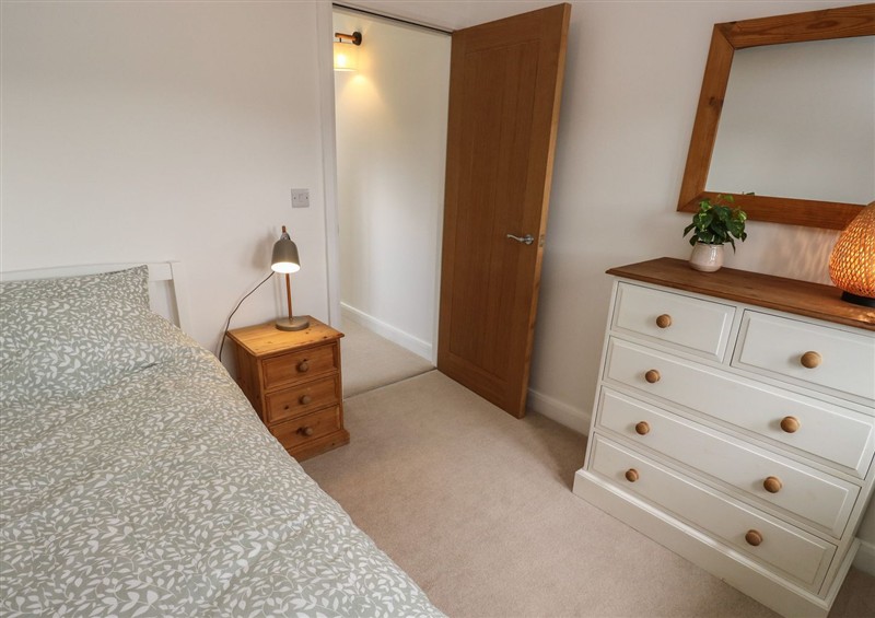 A bedroom in Hill Top Cottage (photo 3) at Hill Top Cottage, Holmfirth
