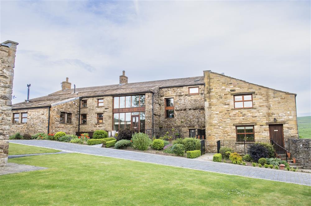 Welcome to Hill Top Farm, Wensleydale, North Yorkshire at Hill Top Farm, Askrigg, Nr Leyburn