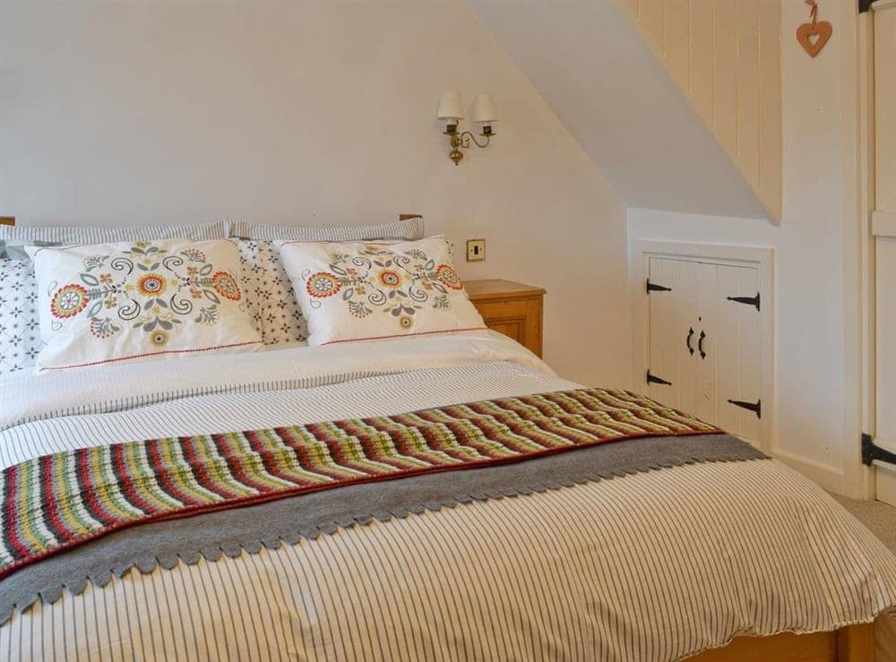 Relaxing double bedroom at Hill View Cottage in Snowshill, Worcestershire