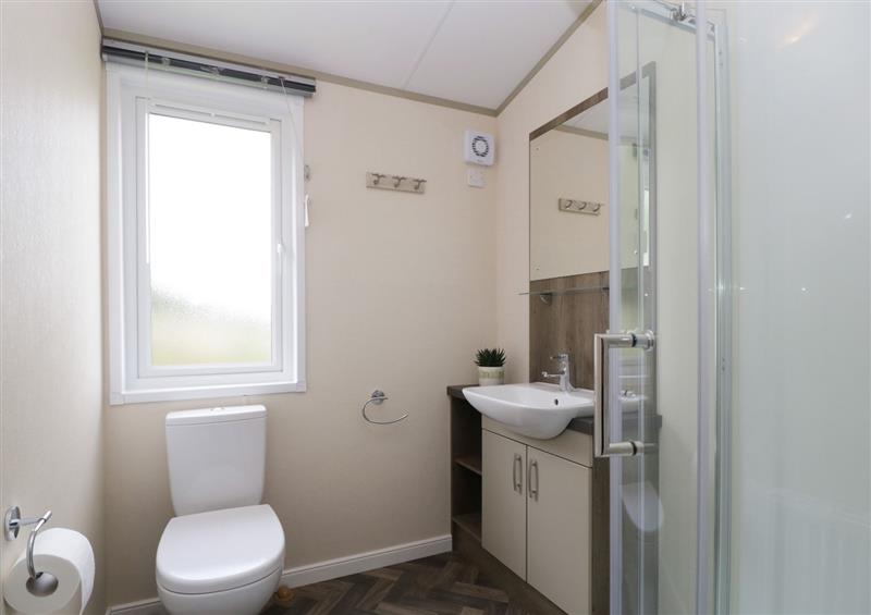The bathroom (photo 2) at Hill View, Lilac Lodge, Wareham