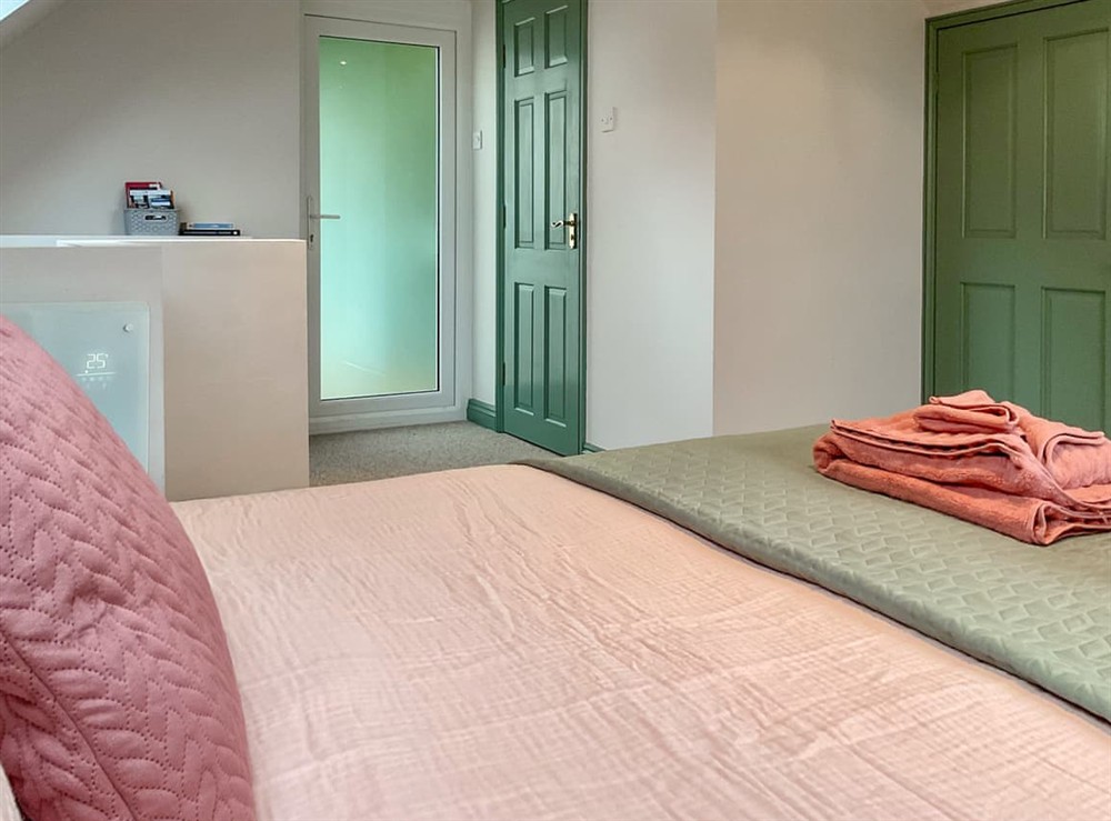 Double bedroom (photo 2) at Hill View in Sturminster Newton, Dorset