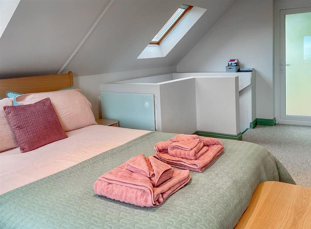 Double bedroom (photo 3) at Hill View in Sturminster Newton, Dorset