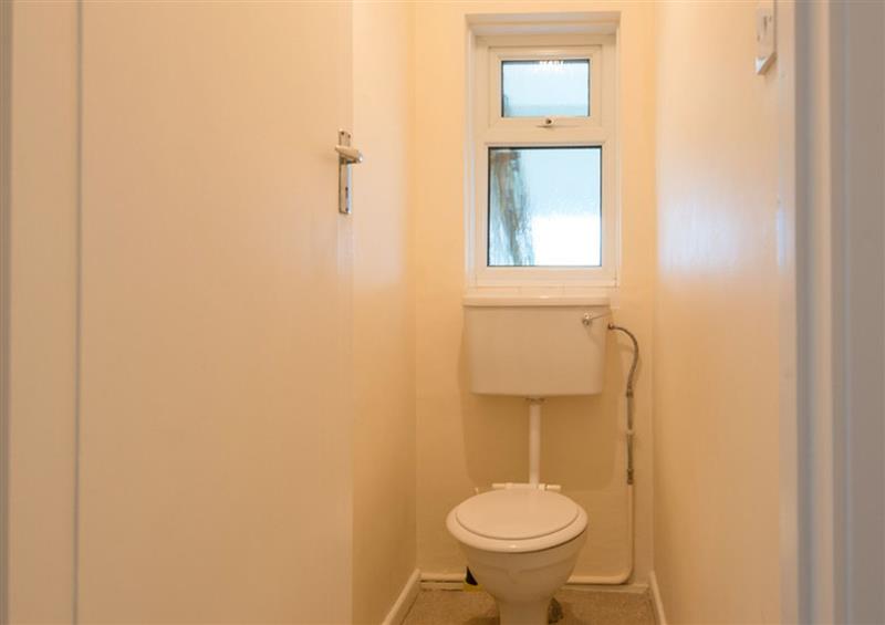 The bathroom (photo 2) at Hillcroft Bungalow, Daymer Bay
