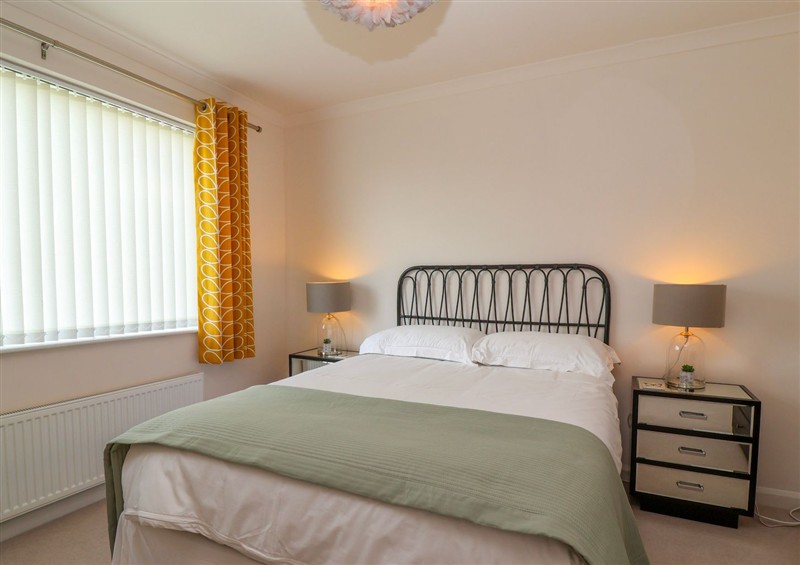 One of the 2 bedrooms (photo 2) at Hillside, Bishops Cleeve