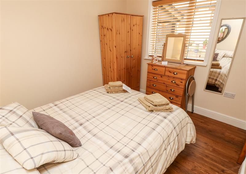 This is a bedroom (photo 2) at Hillside Farm Retreat, Niton