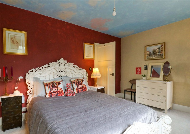 Bedroom (photo 2) at Hillside, Holmer Green