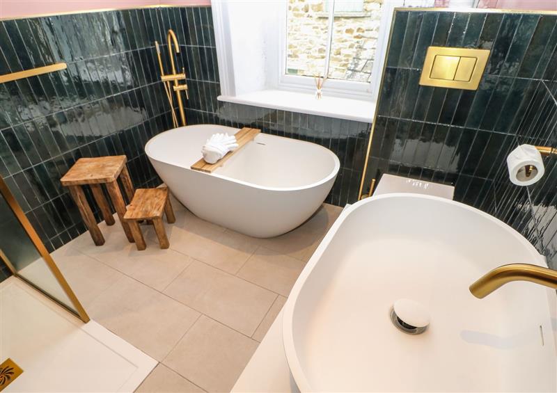 Bathroom (photo 3) at Hillside House, Aysgarth near West Witton