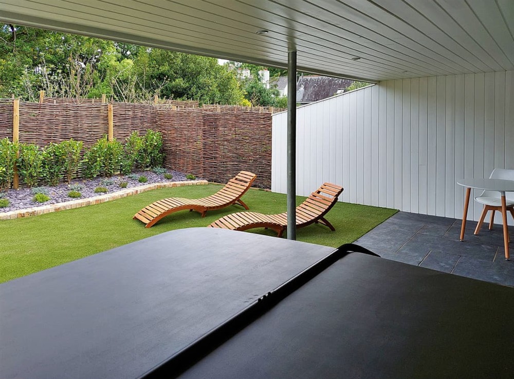 Jacuzzi at Hillside Retreat Little Dunley in Bovey Tracey, Devon
