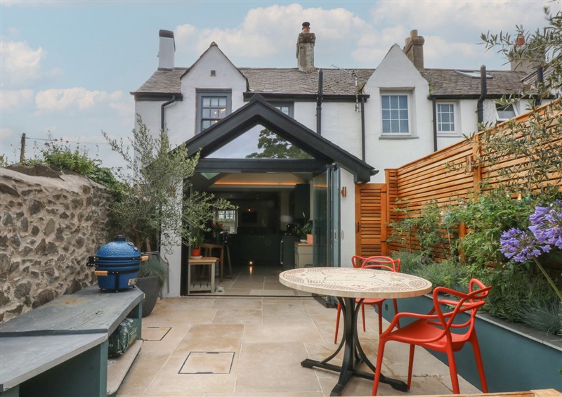 The setting of Hilltop Cottage