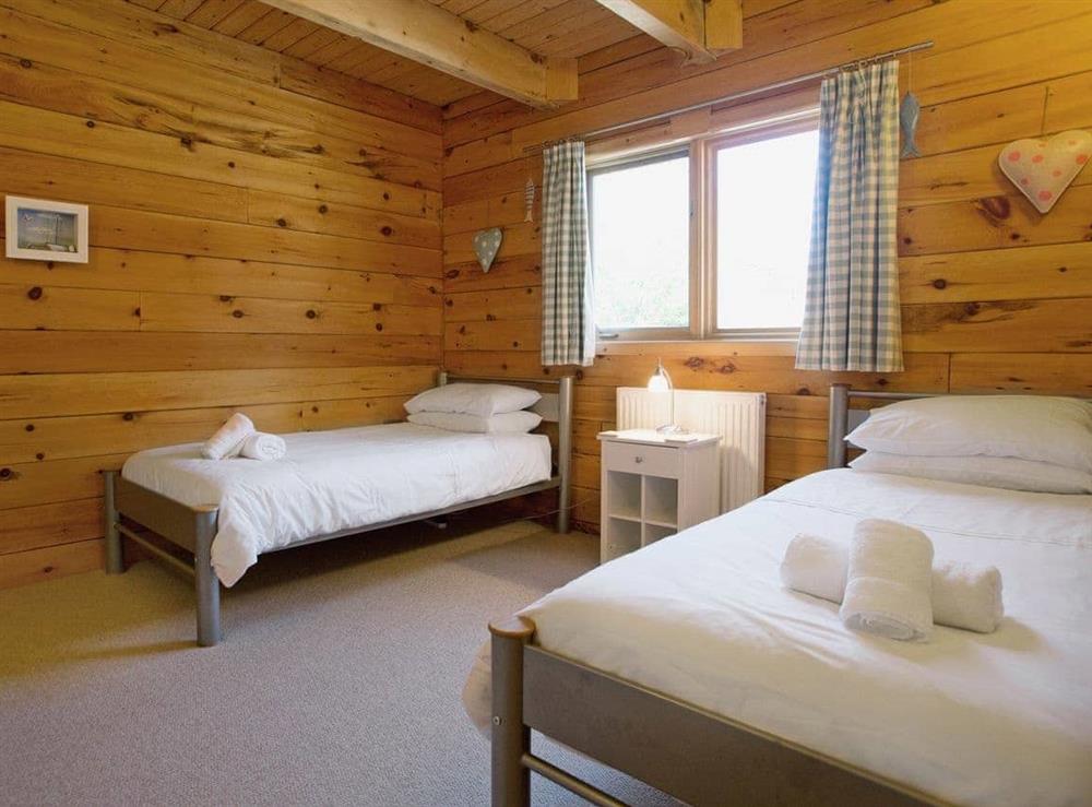 Twin bedroom at Hillview in Little Petherick, near Padstow, Cornwall