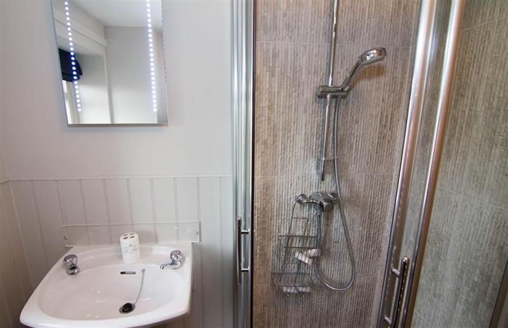 Master bedroom en-suite shower room at Hillview Lodge, Brancaster Staithe near Kings Lynn