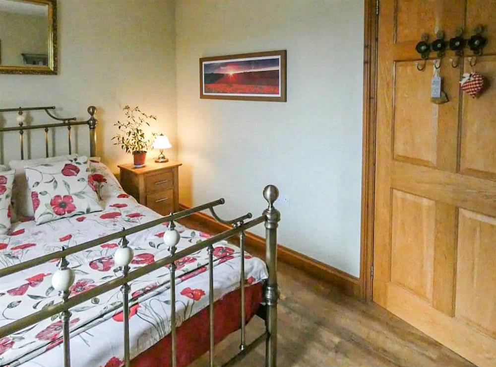 Double bedroom (photo 5) at Hindscarth in Camelford, Cornwall