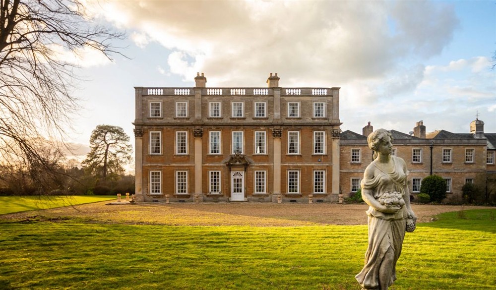 Hinwick House (photo 10) at Hinwick House in Wellingborough, Northamptonshire