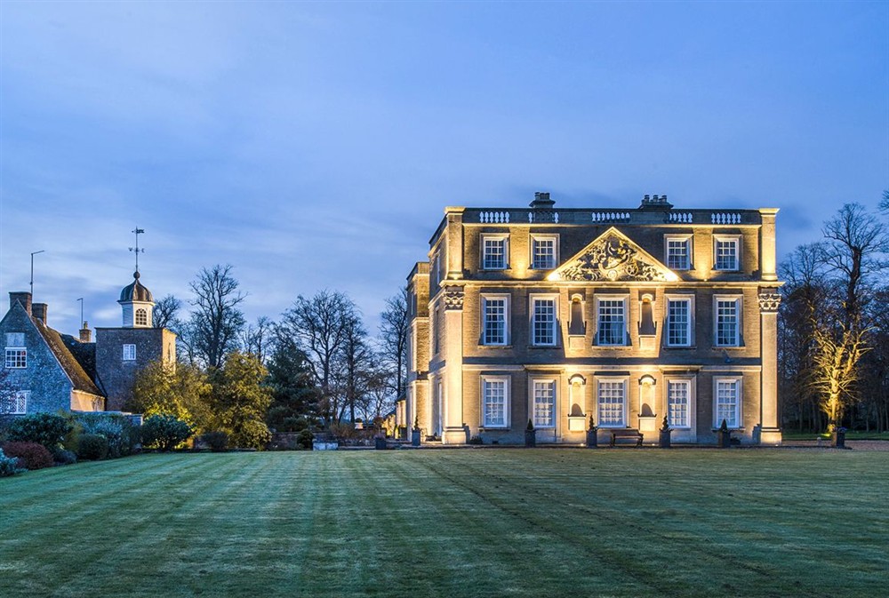 Hinwick House (photo 52) at Hinwick House in Wellingborough, Northamptonshire