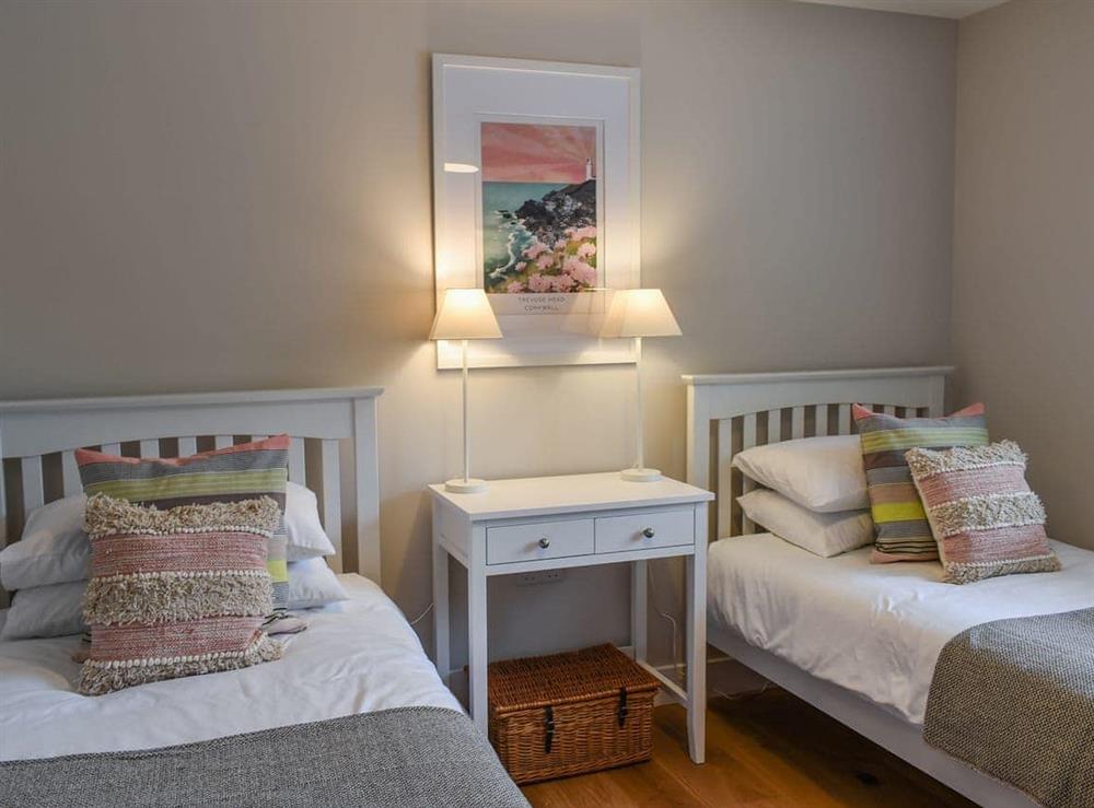 Twin bedroom at Hobby Lodge in St Columb, Cornwall