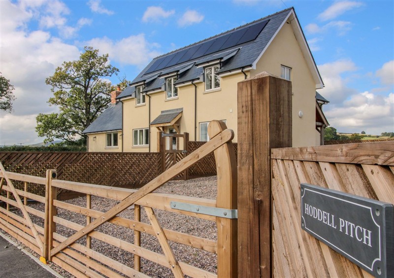 The setting at Hoddell Pitch Cottage, Kinnerton near New Radnor