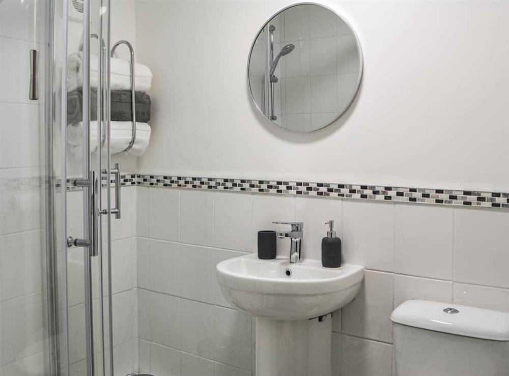 Bathroom at Hogarth Apartment by the Sea in Newbiggin-by-the-Sea, Northumberland