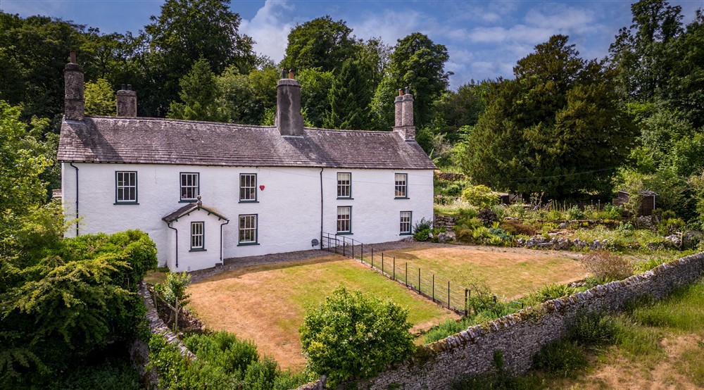 The exterior of Holeslack Farmhouse and Cottage, Cumbria at Holeslack Farmhouse in Kendal, Cumbria