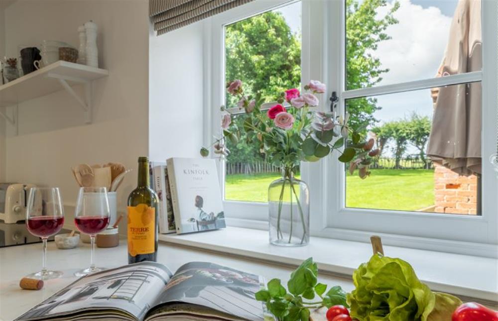 Ground floor: The kitchen overlooks the garden (photo 2) at Holkham Skies, Wells-next-the-Sea