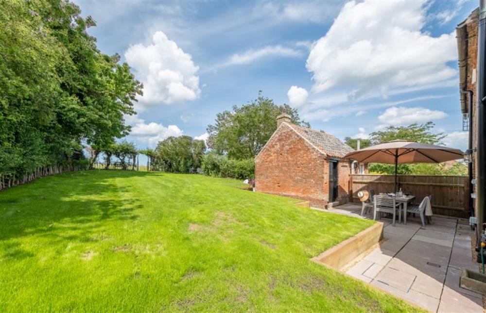 Large garden with shed for bike storage at Holkham Skies, Wells-next-the-Sea