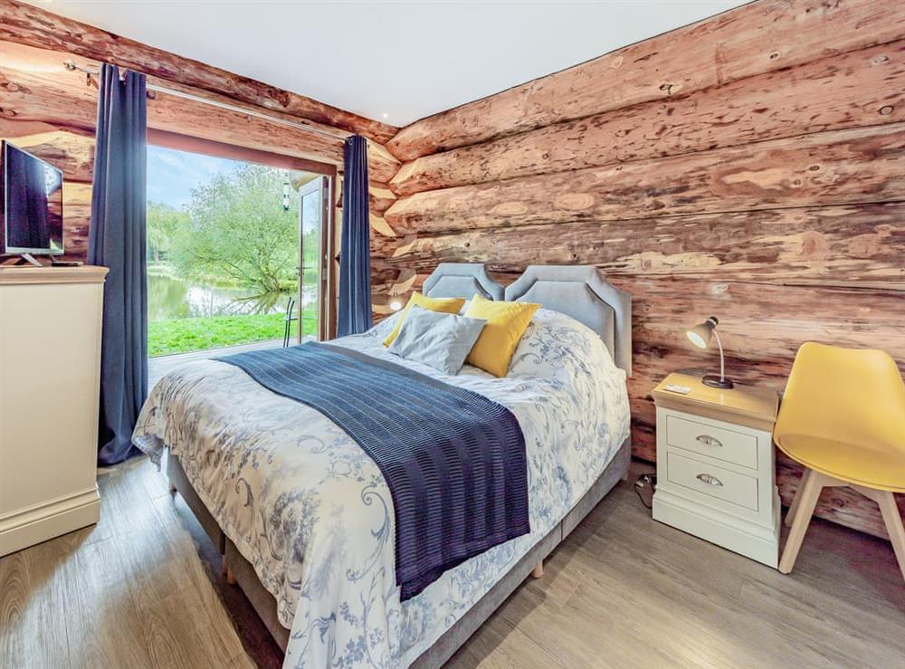 Double bedroom at Hollacombe Lodge in Hollacombe, near Crediton, Devon