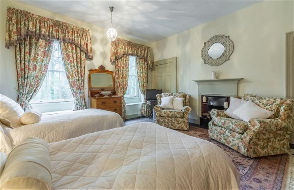 First floor: Bedroom three, ftWells’ twin room with wash basin (photo 4) at Holland House, Docking near Kings Lynn