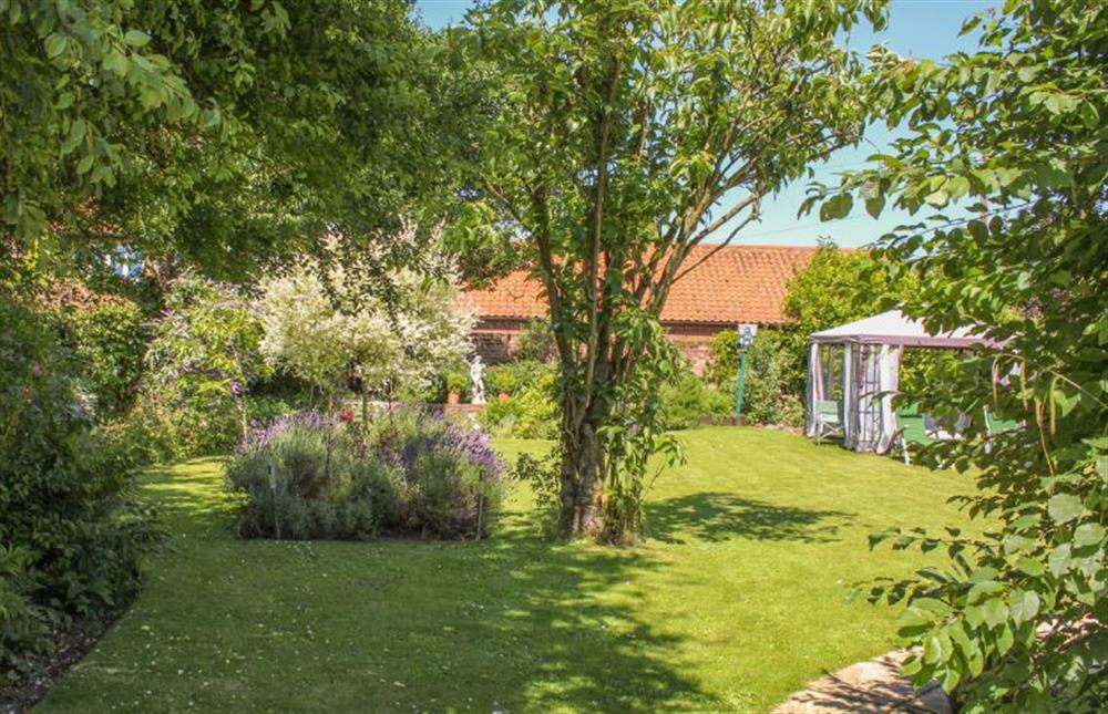 Holland House garden (photo 4) at Holland House, Docking near Kings Lynn