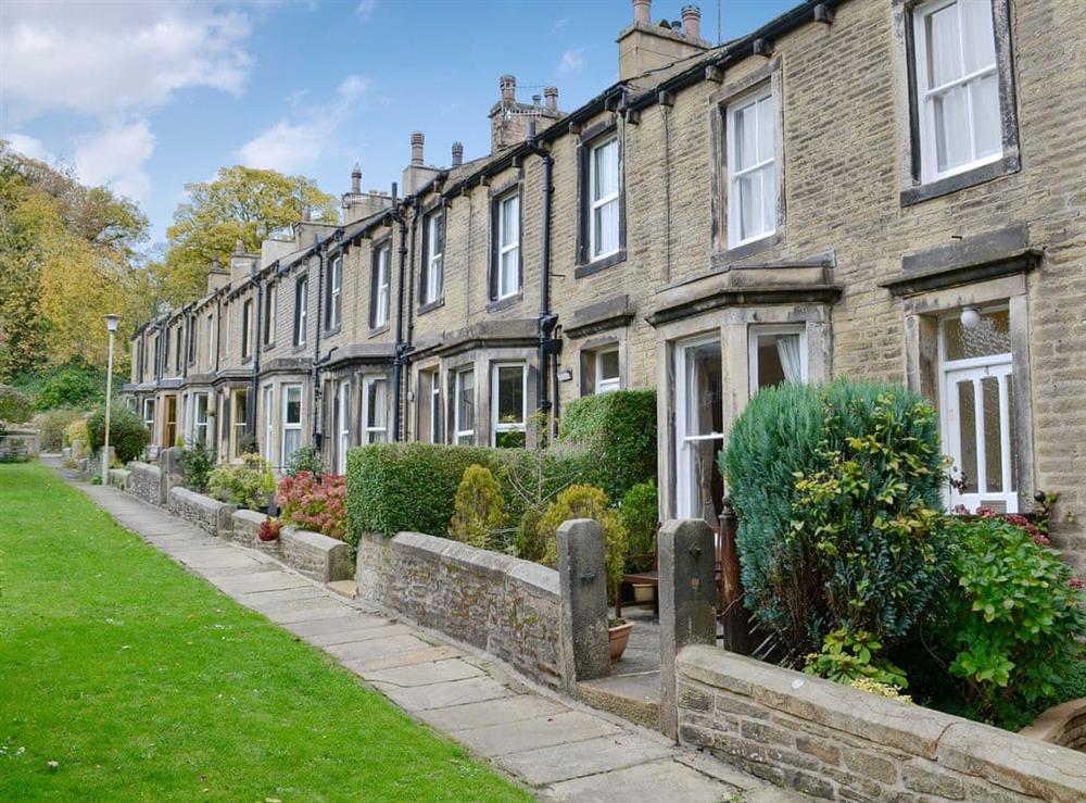 Terraced holiday cottage at Hollinwood in Skipton, North Yorkshire