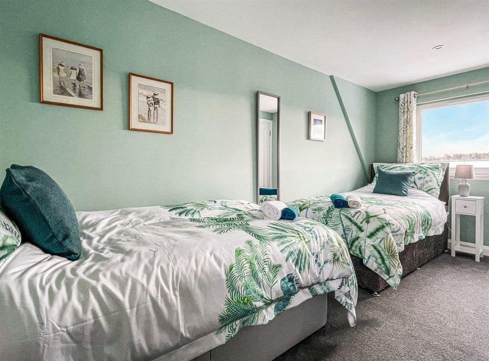 Twin bedroom at Holly Cottage in Culbokie, Ross-Shire