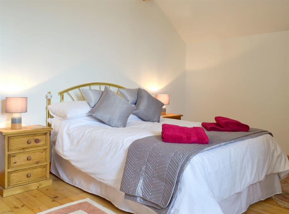 Well-appointed double bedroom at Holly Cottage in Handley, near Chesterfield, Derbyshire