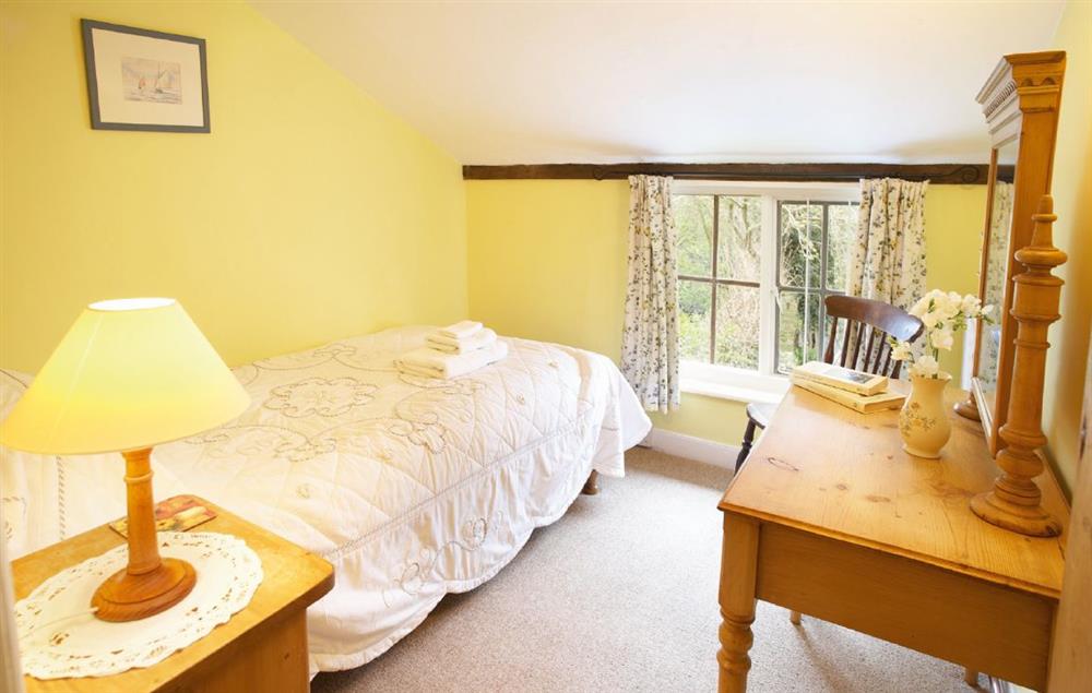 Single bedroom with 3’ bed at Holly Cottage, Huntingfield