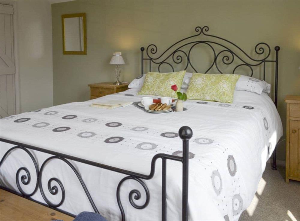 Relaxing double bedroom at Holly Cottage in Pett, E. Sussex., East Sussex