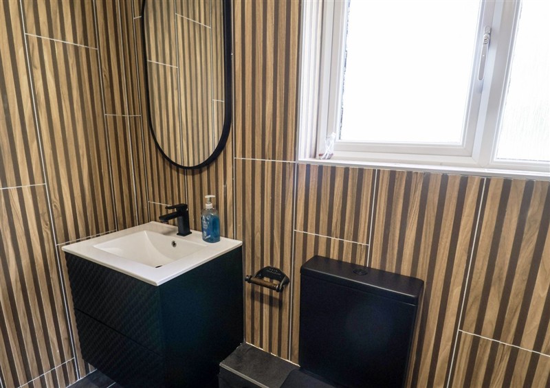 Bathroom (photo 2) at Holly Farm and Annexe, Holly Farm near Brantham