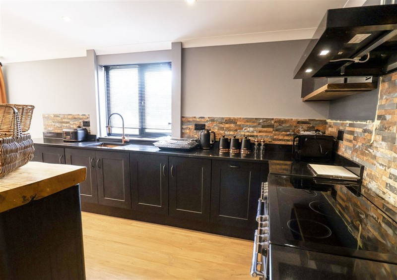The kitchen (photo 3) at Holly Farm and Annexe, Holly Farm near Brantham