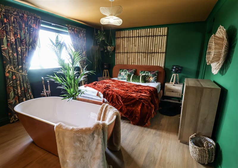 This is a bedroom at Holly Farm and Annexe, Holly Farm near Brantham